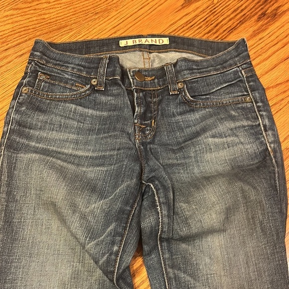 J Brand Woman’s Blue Ripped Jeans Size 24 - Picture 3 of 6